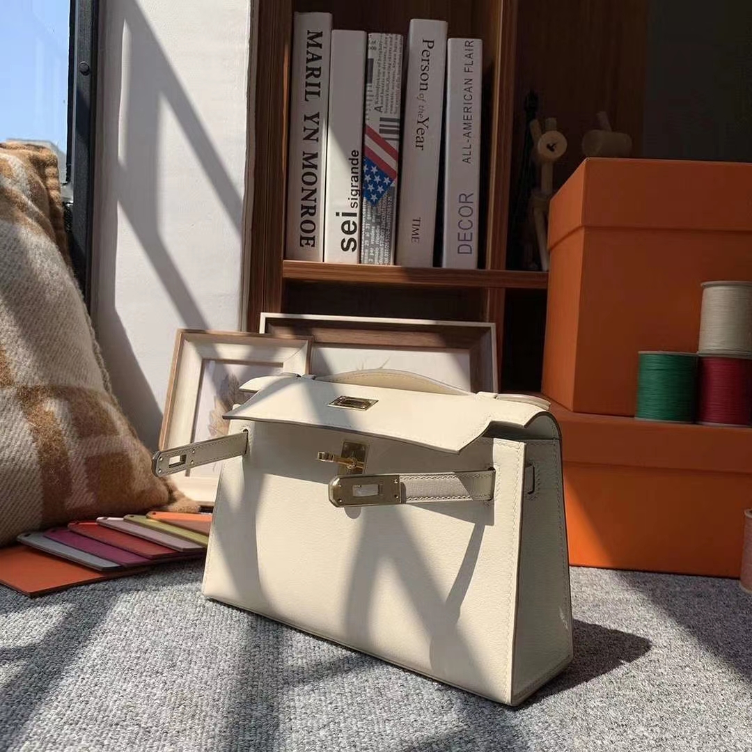 Hermès（爱马仕）奶昔白 原厂御用顶级Swift 皮 Mini Kelly 金扣 银扣 现货