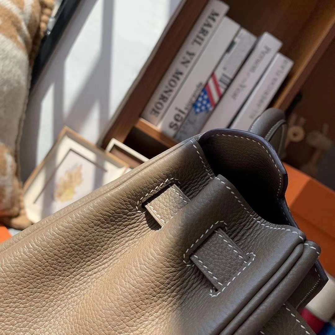 Hermès（爱马仕）大象灰 原厂御用顶级小牛皮 Kelly 28 金扣 现货