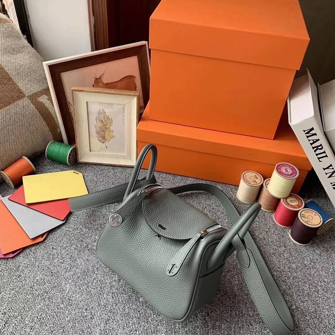 Hermès（爱马仕）杏绿色 原厂御用顶级TC皮 Mini Lindy 银扣 现货