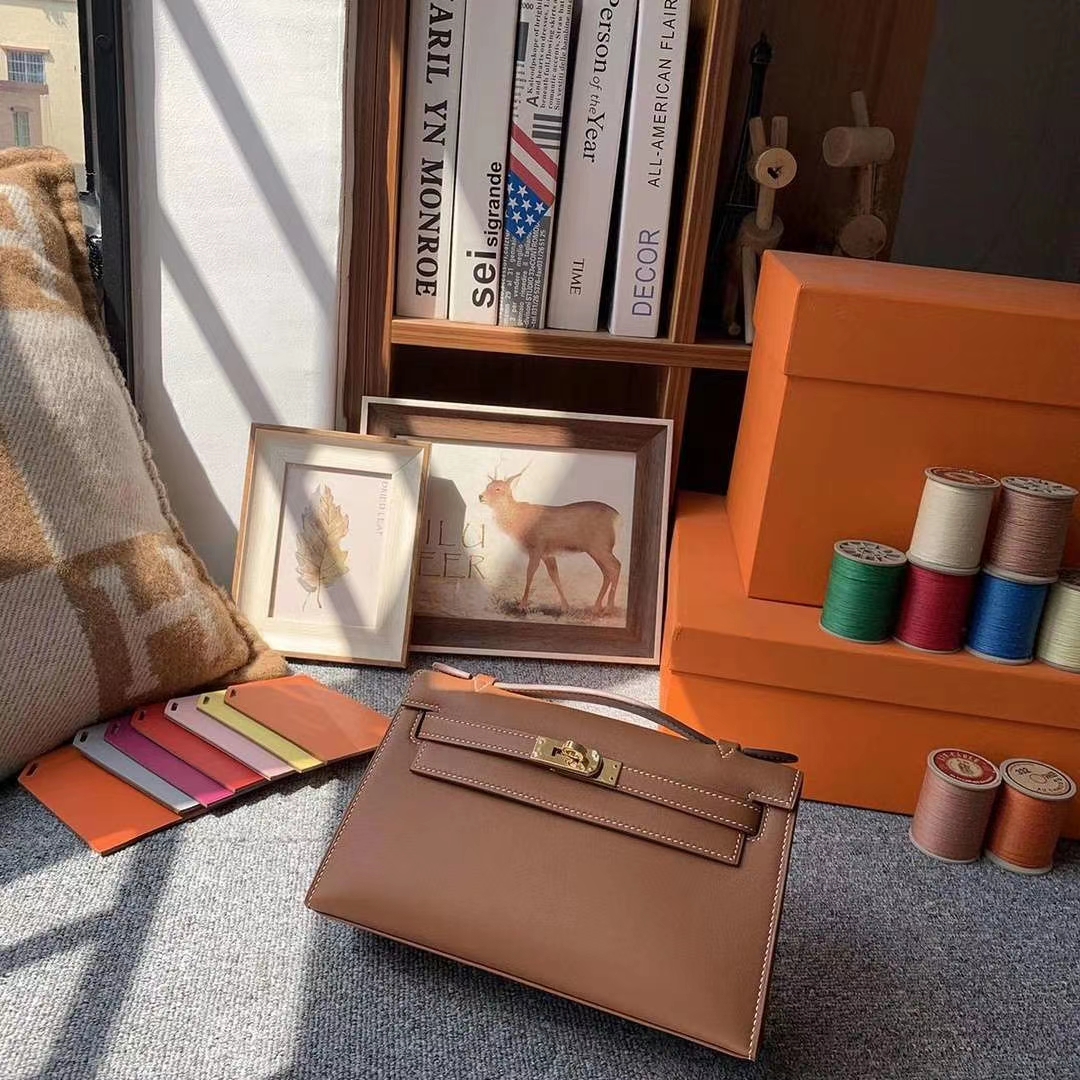 Hermès（爱马仕）C37金棕色 原厂御用顶级Swift 皮 Mini Kelly 金扣 现货