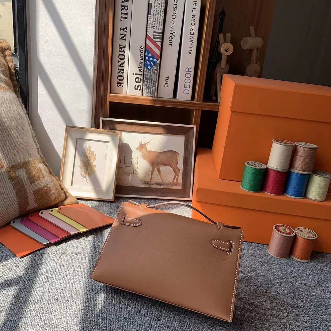Hermès（爱马仕）C37金棕色 原厂御用顶级Swift 皮 Mini Kelly 金扣 现货