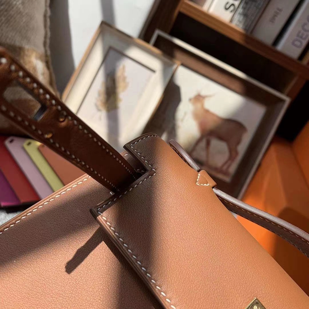 Hermès（爱马仕）C37金棕色 原厂御用顶级Swift 皮 Mini Kelly 金扣 现货