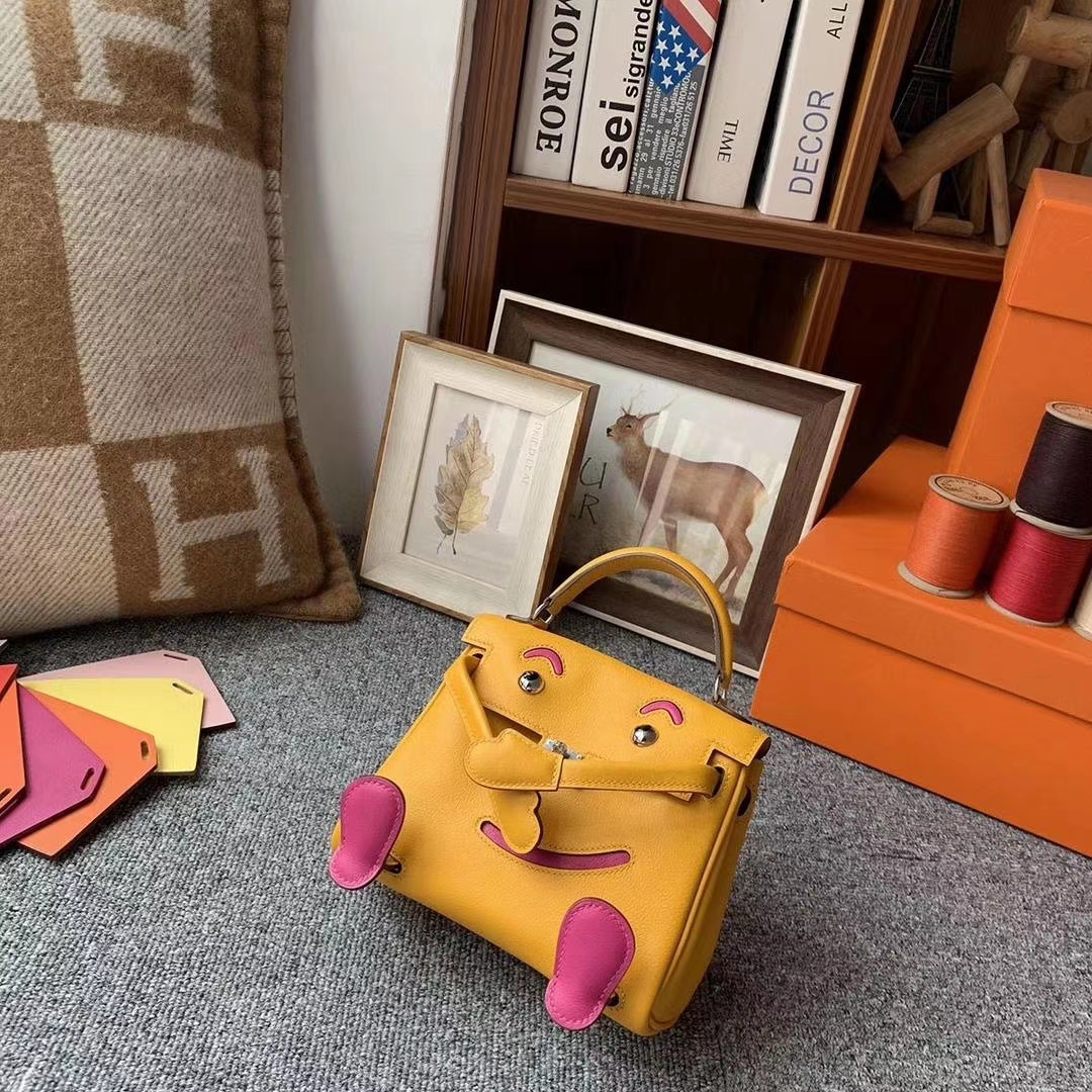 Hermès（爱马仕）9D琥珀黄拼玉兰粉 原厂御用顶级Swift 皮 Kelly Doll 银扣 现货