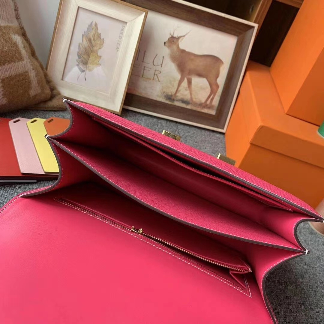 Hermès（爱马仕）E5糖果粉 原厂御用顶级Epsom 皮 Constance 24 金扣