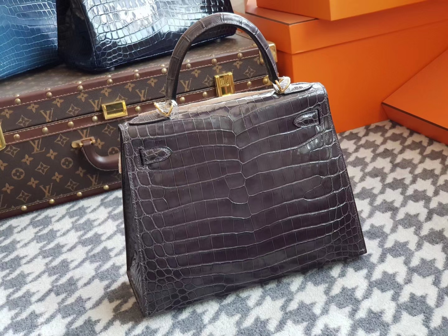 Hermès（爱马仕）Kelly 28 鳄鱼 铅笔灰 金扣