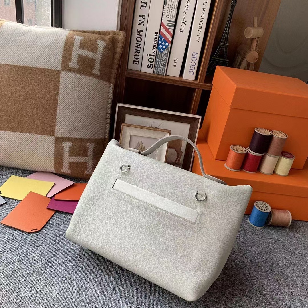Hermès（爱马仕）C80 珍珠灰 原厂御用顶级小牛皮拼Swift 皮 2424 银扣