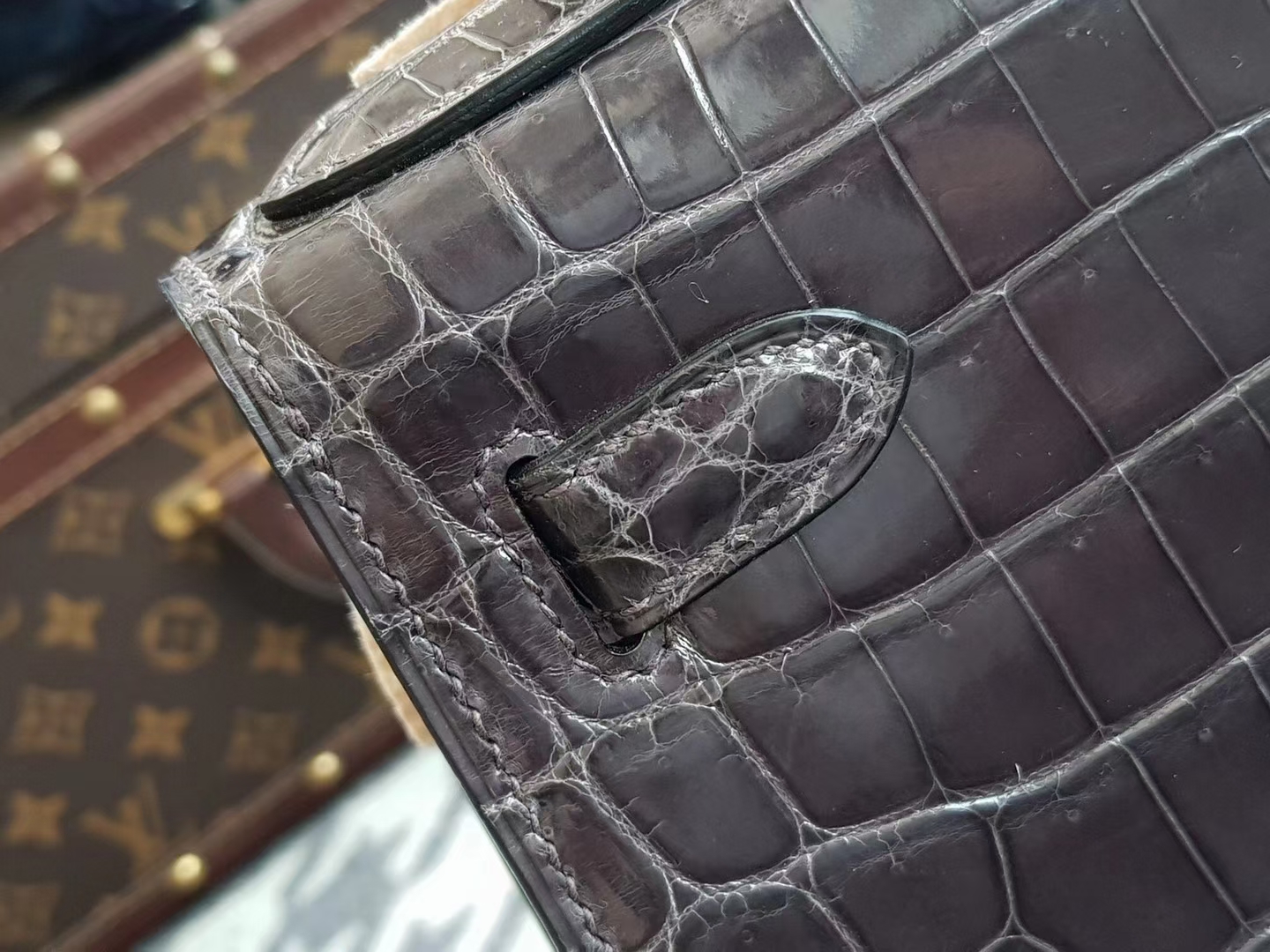 Hermès（爱马仕）Kelly 28 鳄鱼 铅笔灰 金扣