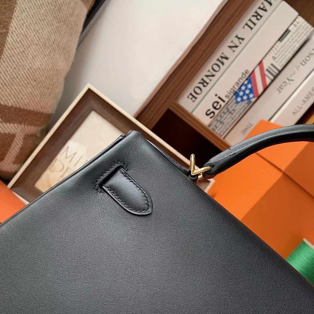 Hermès（爱马仕）CK89黑色 原厂御用顶级Swift 皮 Kelly 28 金扣