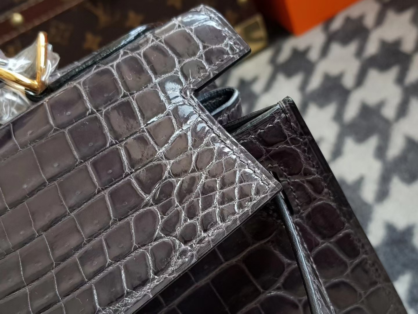Hermès（爱马仕）Kelly 28 鳄鱼 铅笔灰 金扣