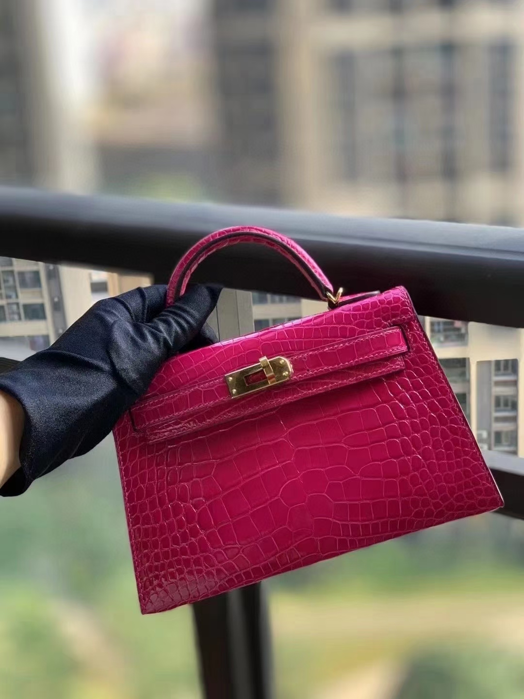 Hermès（爱马仕）E5 桃红 原厂御用顶级鳄鱼皮 Mini Kelly 二代 金扣 银扣