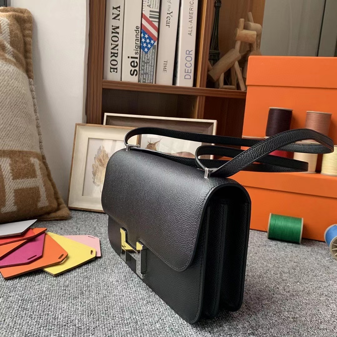 Hermès（爱马仕）CK89黑色 原厂御用顶级Epsom 皮 Constance 26 银扣