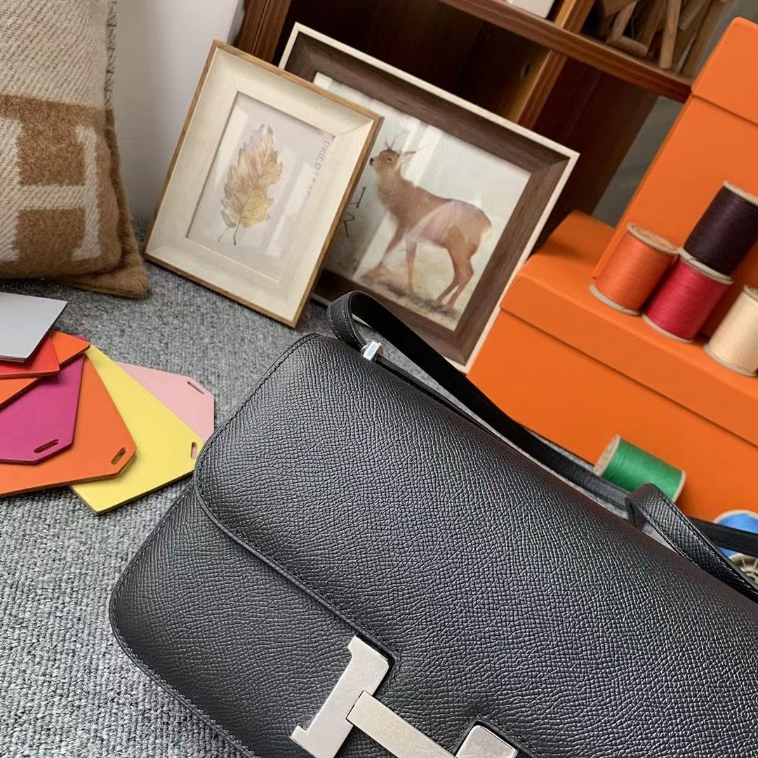 Hermès（爱马仕）CK89黑色 原厂御用顶级Epsom 皮 Constance 26 银扣