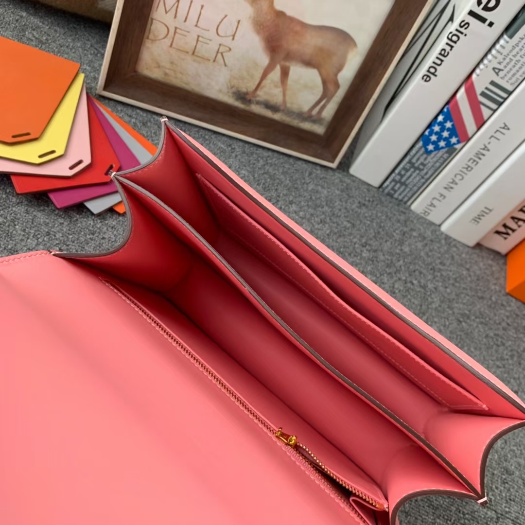 Hermès（爱马仕）Constance 空姐包 奶昔粉 原厂御用顶级Epsom 皮 24cm
