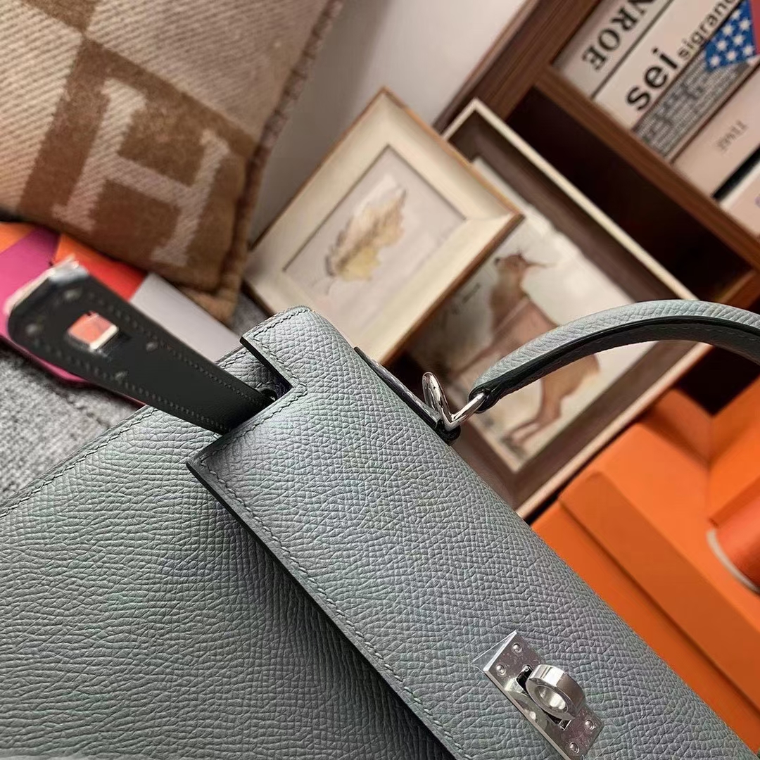 Hermès（爱马仕）Kelly 凯莉包 杏绿色 原厂御用顶级Epsom皮 25 外缝 银扣 现货