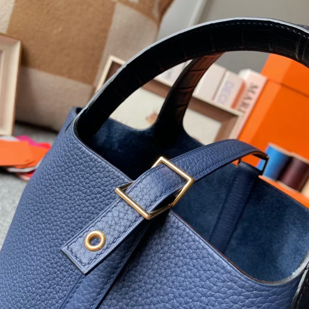 Hermès（爱马仕）Picotin Lock 菜篮子 宝石蓝 鳄鱼手腕 原厂御用顶级TC皮 18cm 金扣