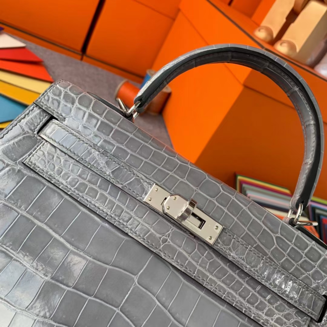 Hermès（爱马仕）Kelly 凯莉包 海鸥灰 尼罗鳄两点 银扣 25cm 现货