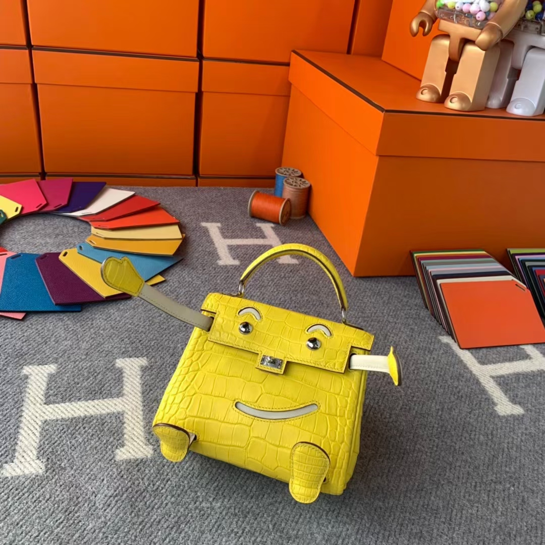 Hermès（爱马仕）Kelly doll 柠檬黄拼奶昔白 原厂御用顶级鳄鱼皮拼swift 皮 银扣