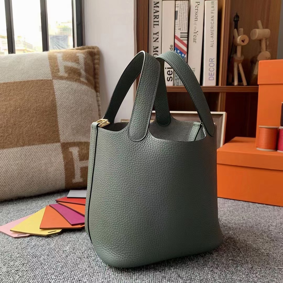 Hermès（爱马仕）Picotin Lock 菜篮子 杏绿色 原厂御用顶级TC皮 18cm 金扣 现货