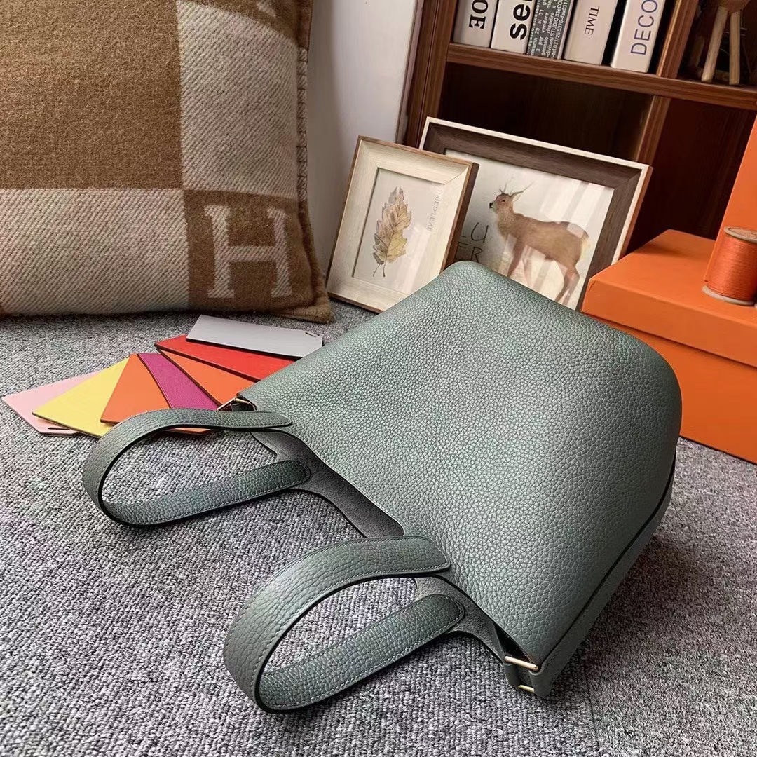 Hermès（爱马仕）Picotin Lock 菜篮子 杏绿色 原厂御用顶级TC皮 18cm 金扣 现货