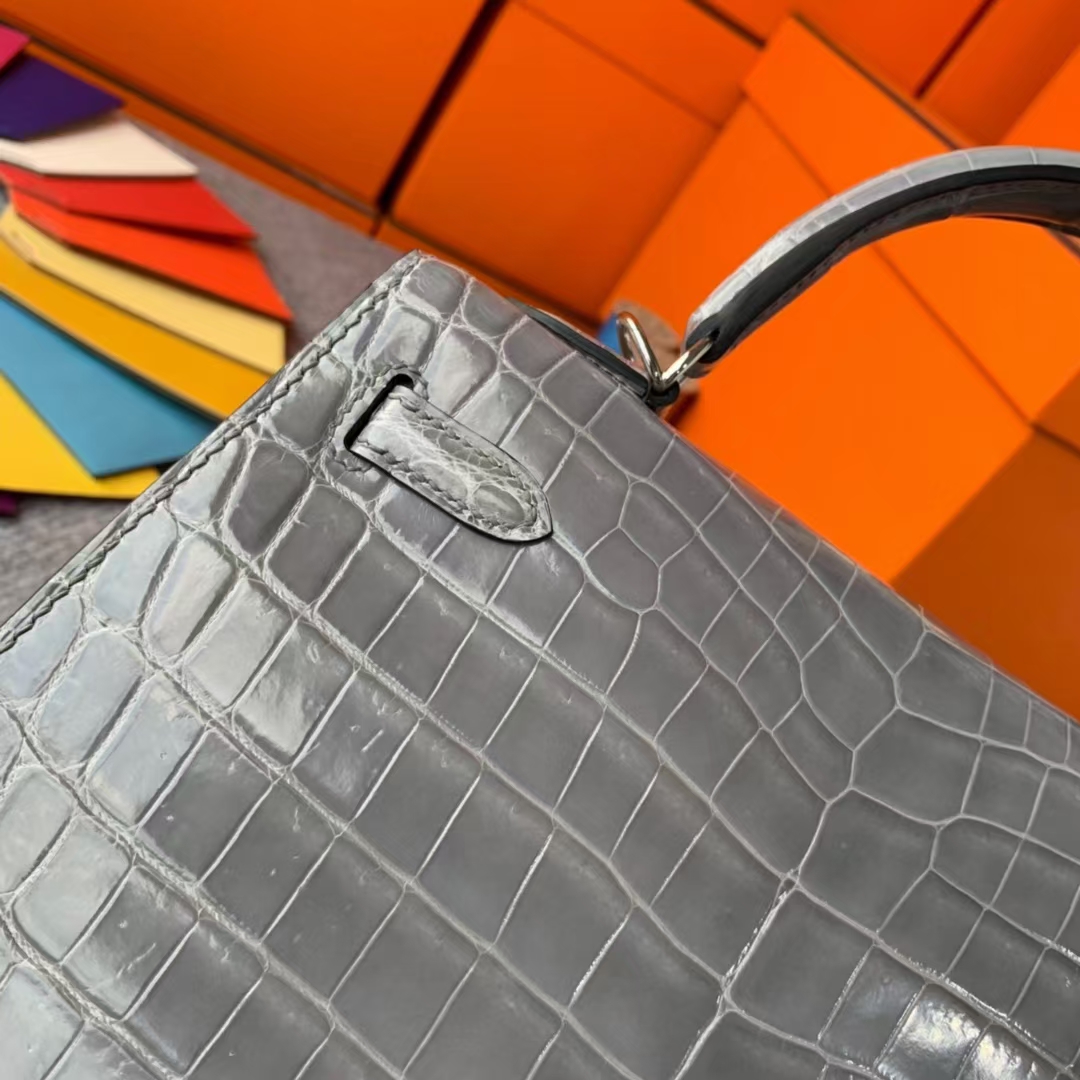 Hermès（爱马仕）Kelly 凯莉包 海鸥灰 尼罗鳄两点 银扣 25cm 现货