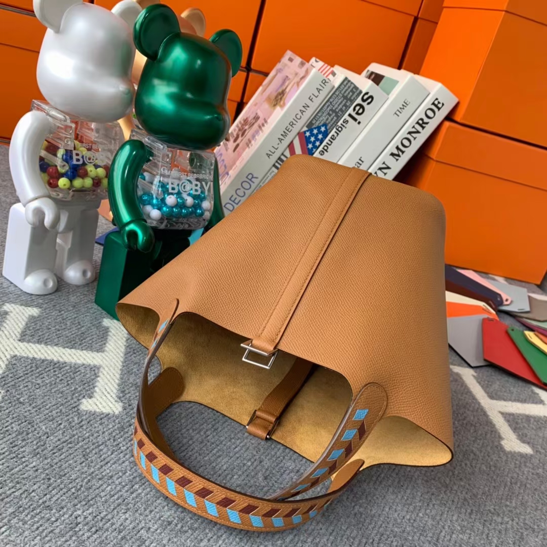Hermès（爱马仕）Picotin Lock 菜篮子 C37 金棕色 编织肩带 原厂御用顶级Epsom皮 18cm 银扣