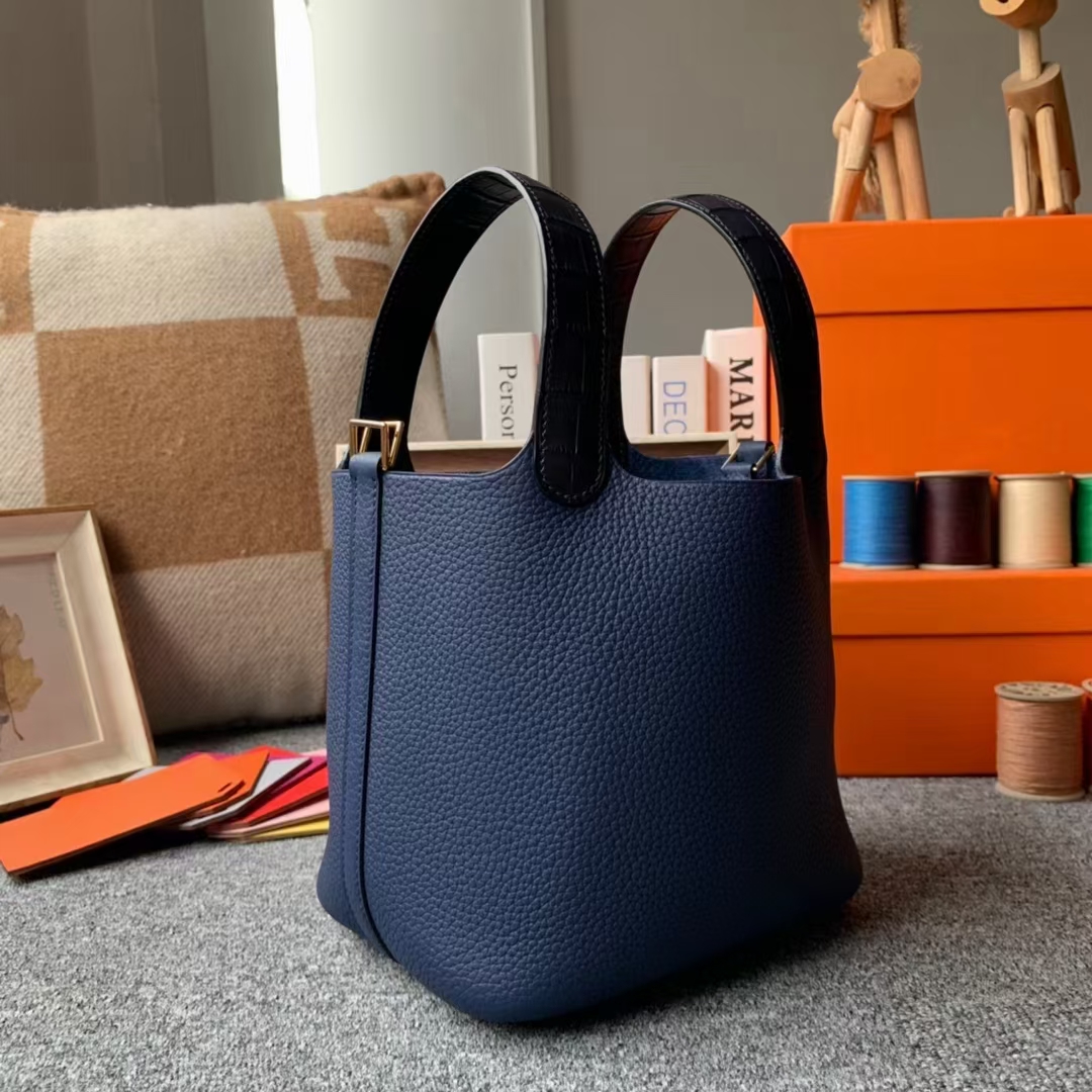 Hermès（爱马仕）Picotin Lock 菜篮子 宝石蓝 鳄鱼手腕 原厂御用顶级TC皮 18cm 金扣