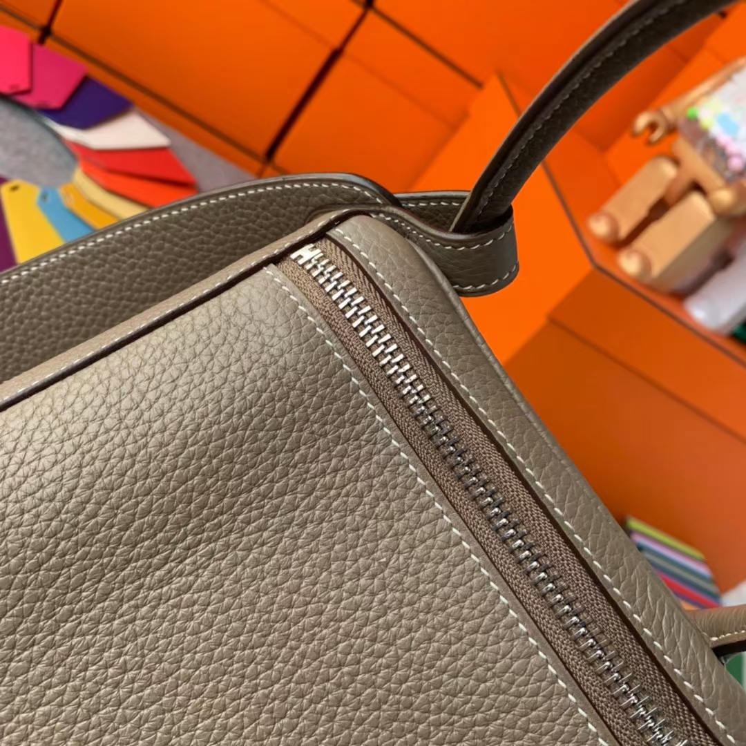 Hermès（爱马仕）Lindy 琳迪包 CK18 大象灰 原厂御用顶级TC皮  银扣 30cm  现货