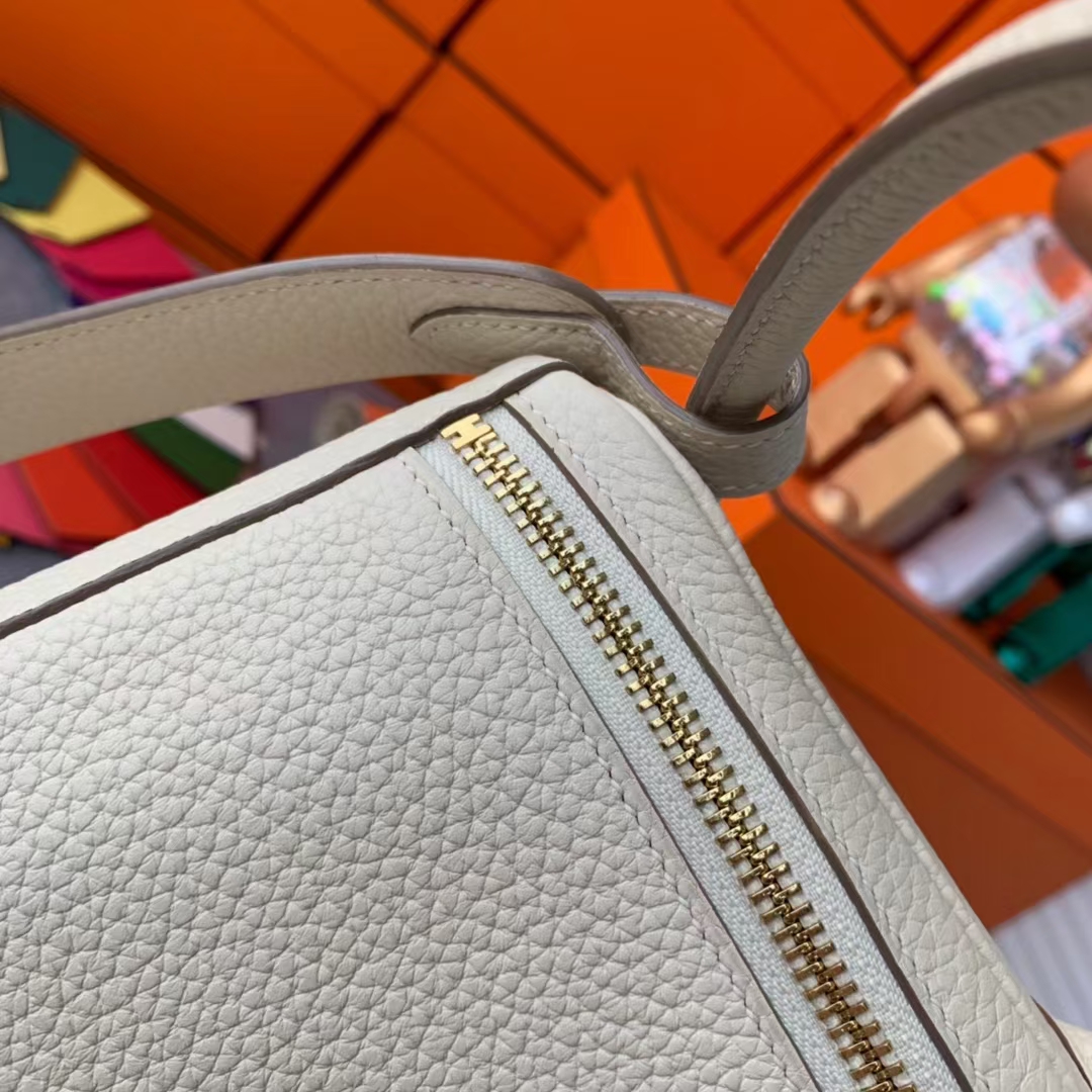 Hermès（爱马仕）Lindy 琳迪包 奶昔白 原厂御用顶级TC皮 金扣 30cm 现货