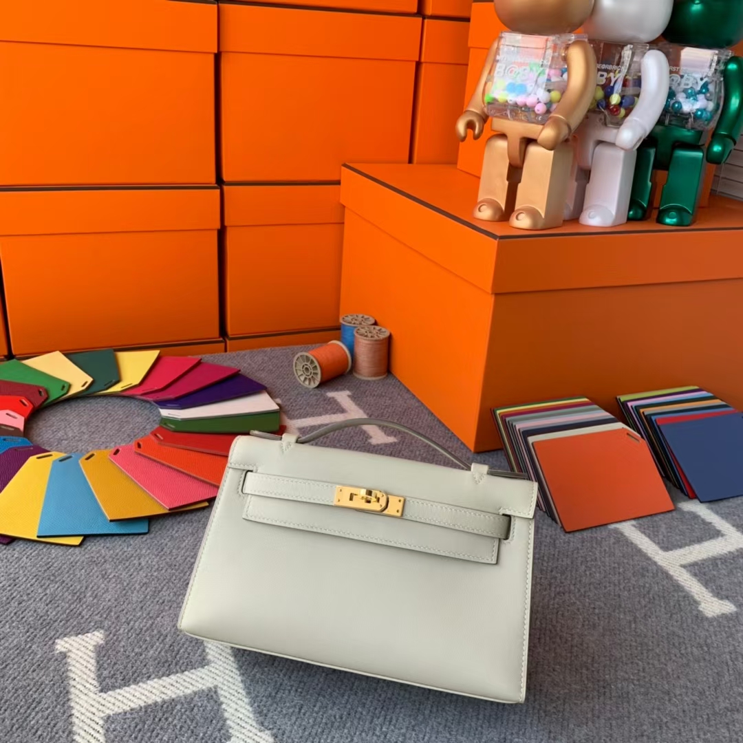 Hermès（爱马仕）Mini Kelly 迷你凯莉 奶昔白 原厂御用顶级Swift 皮 金扣 现货