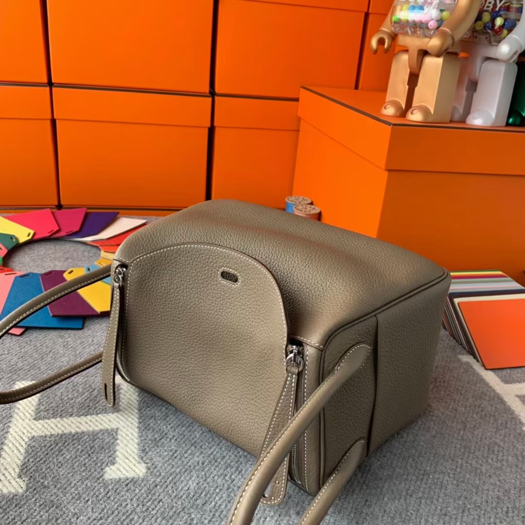 Hermès（爱马仕）Lindy 琳迪包 CK18大象灰 原厂御用顶级TC皮 银扣 26cm 现货