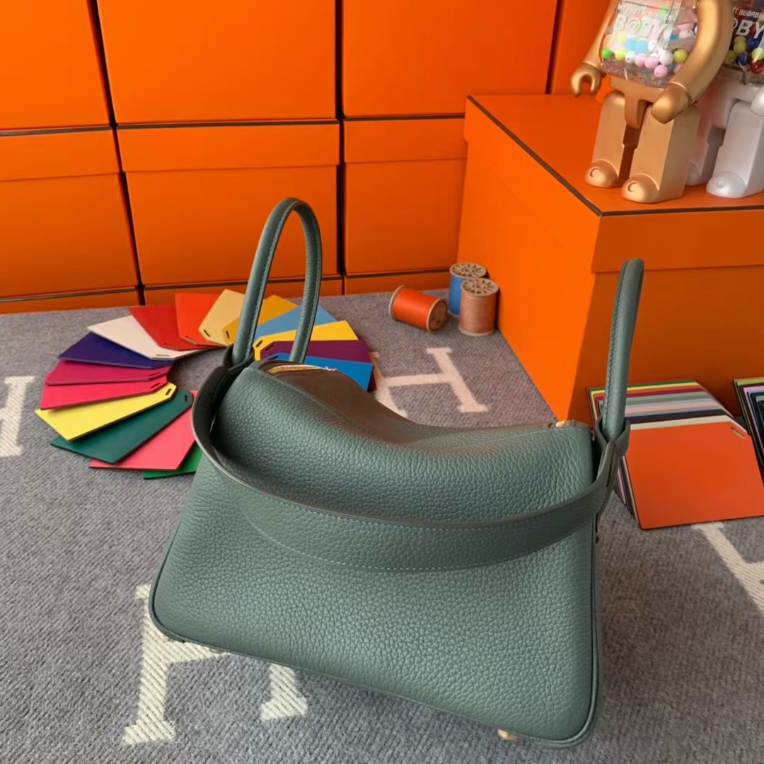 Hermès（爱马仕）Lindy 琳迪包 杏绿色 原厂御用顶级TC皮 金扣 26cm 现货