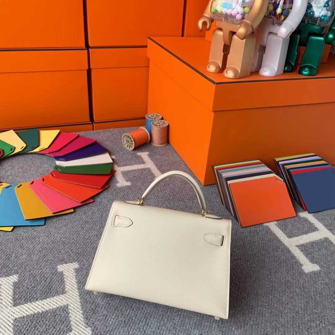Hermès（爱马仕）Mini Kelly 迷你凯莉 奶昔白 原厂御用顶级Epsom 皮 二代 金扣 现货