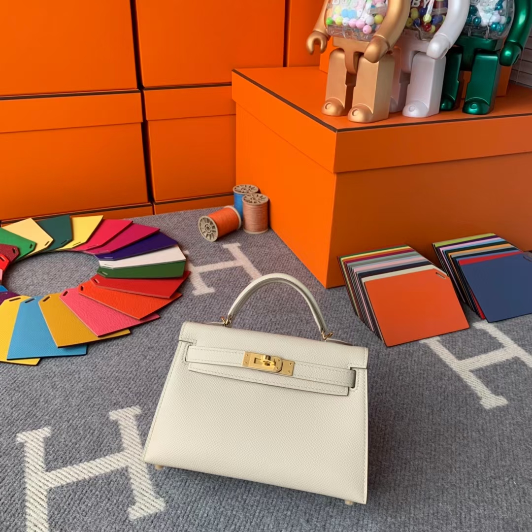 Hermès（爱马仕）Mini Kelly 迷你凯莉 奶昔白 原厂御用顶级Epsom 皮 二代 金扣 现货