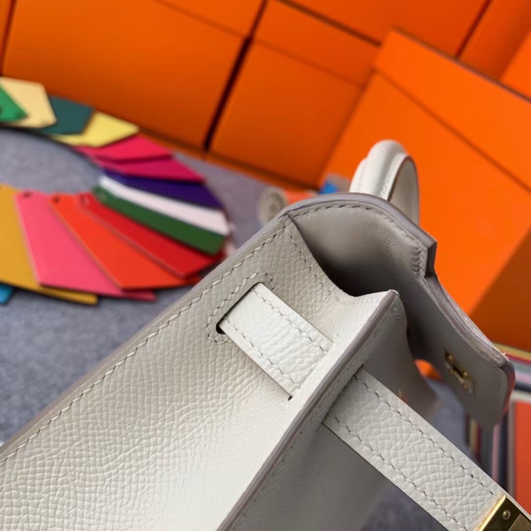 Hermès（爱马仕）Mini Kelly 迷你凯莉 奶昔白 原厂御用顶级Epsom 皮 二代 金扣 现货