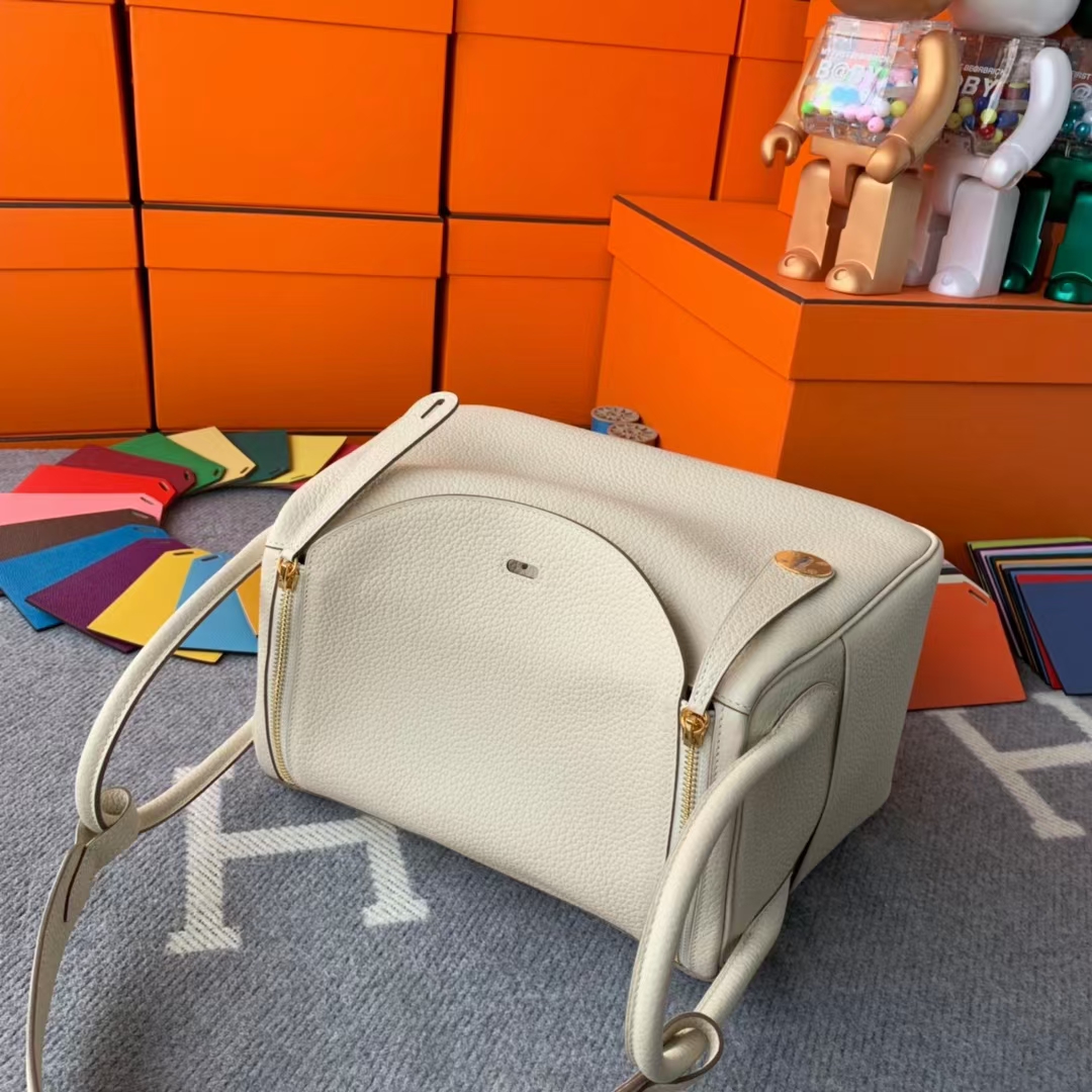 Hermès（爱马仕）Lindy 琳迪包 奶昔白 原厂御用顶级TC皮 金扣 30cm 现货