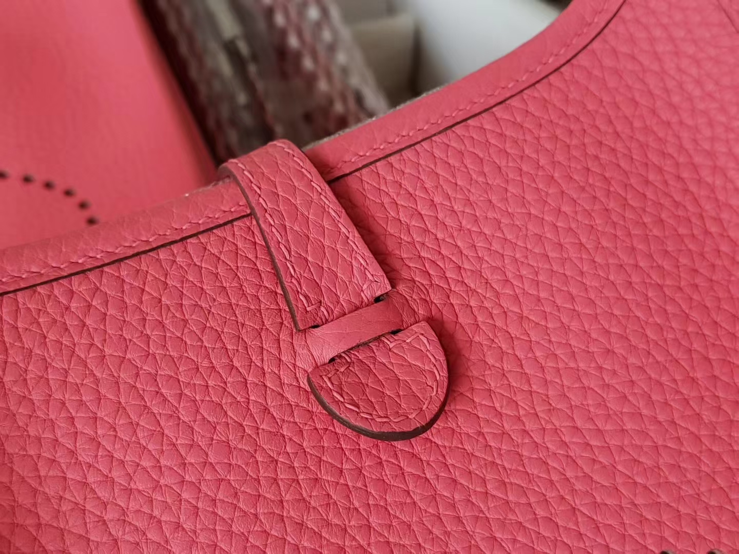 Hermès（爱马仕）mini Evelyne 迷你 伊芙琳 tc牛皮 8w 新唇膏粉色+编织肩带 16cm