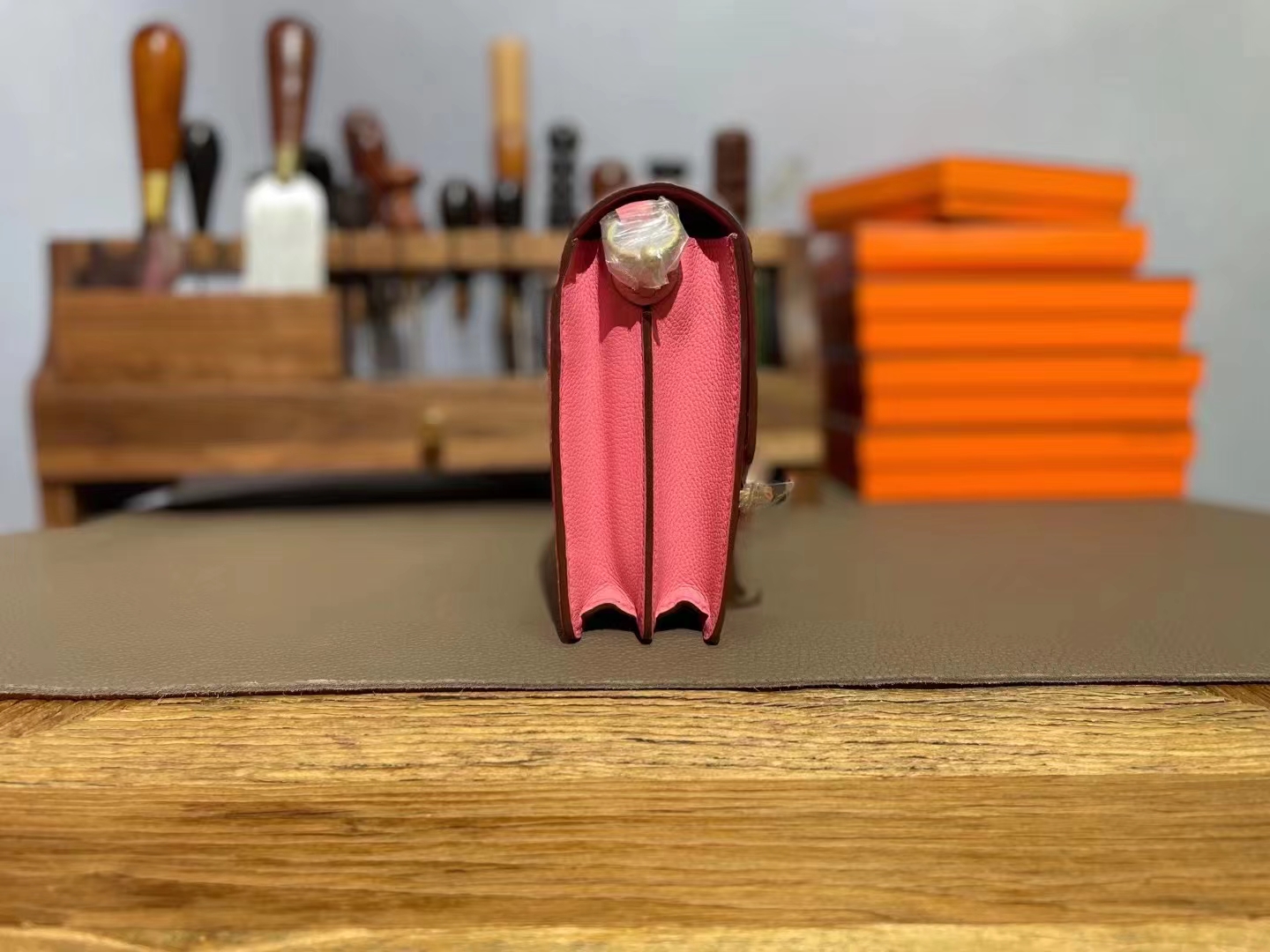 Hermès（爱马仕）Roulis 猪鼻子 新唇膏粉 EC皮 金扣 19cm