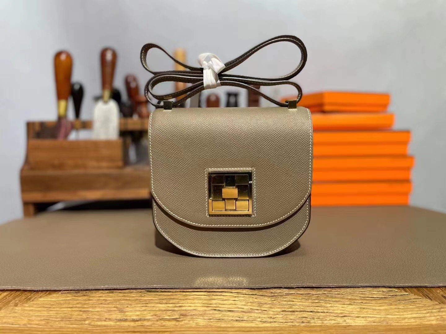 Hermès（爱马仕）马赛克 大象灰 Epsom 掌纹皮 金扣 17cm