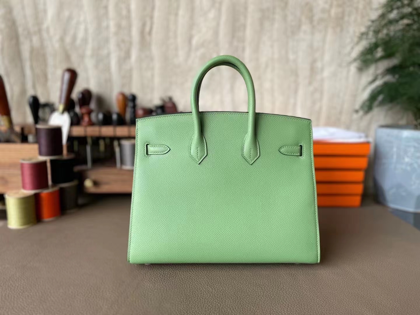 Hermès（爱马仕）Birkin 铂金包 牛油果绿 EP掌纹皮 外缝 银扣 25cm