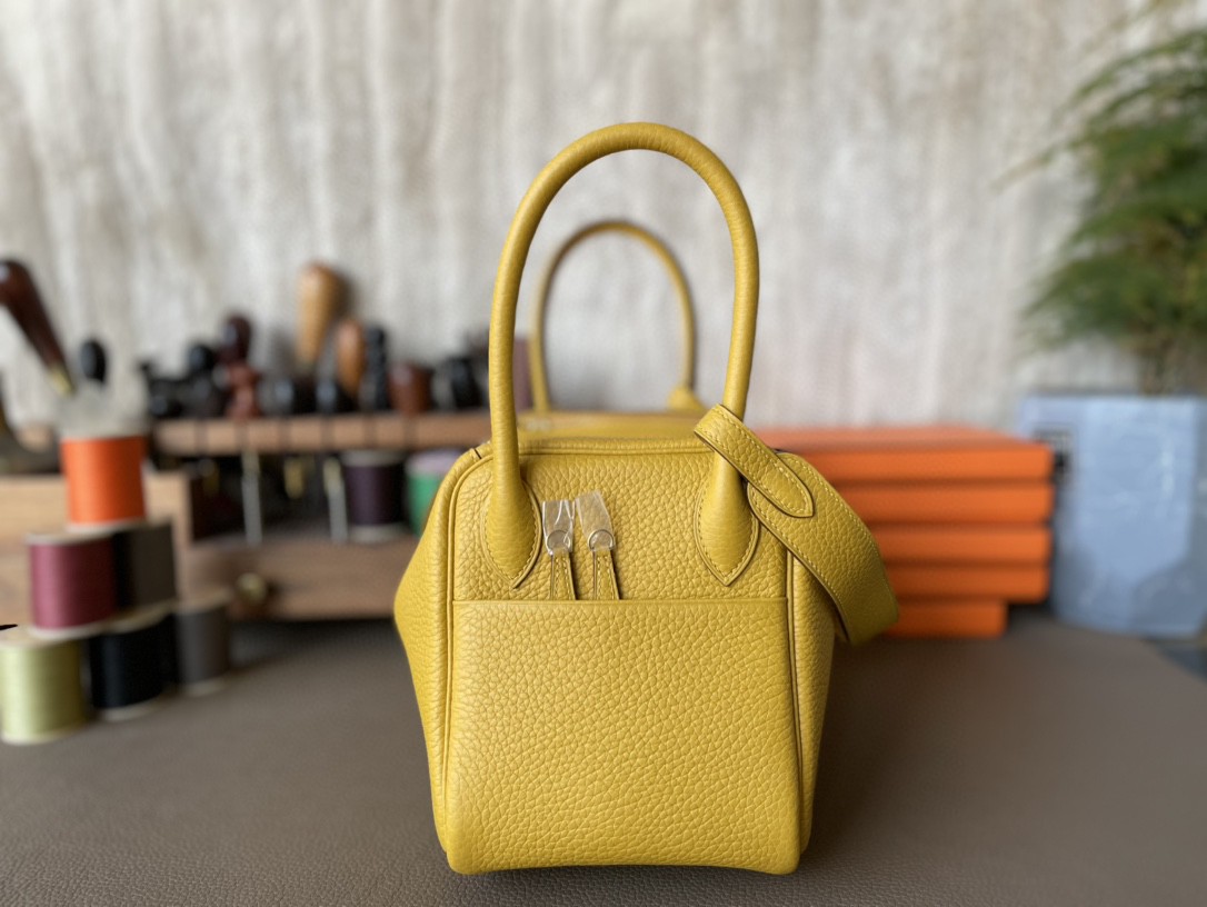 Hermès（爱马仕）Lindy 琳迪包 琥珀黄 TC大牛皮 金扣 26cm