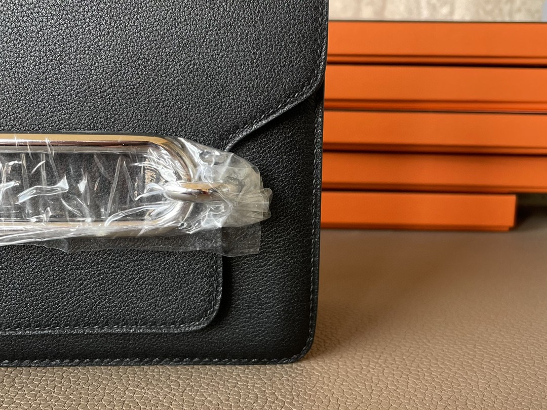 Hermès（爱马仕）Roulis 猪鼻子 黑色 EC皮 银扣 23cm