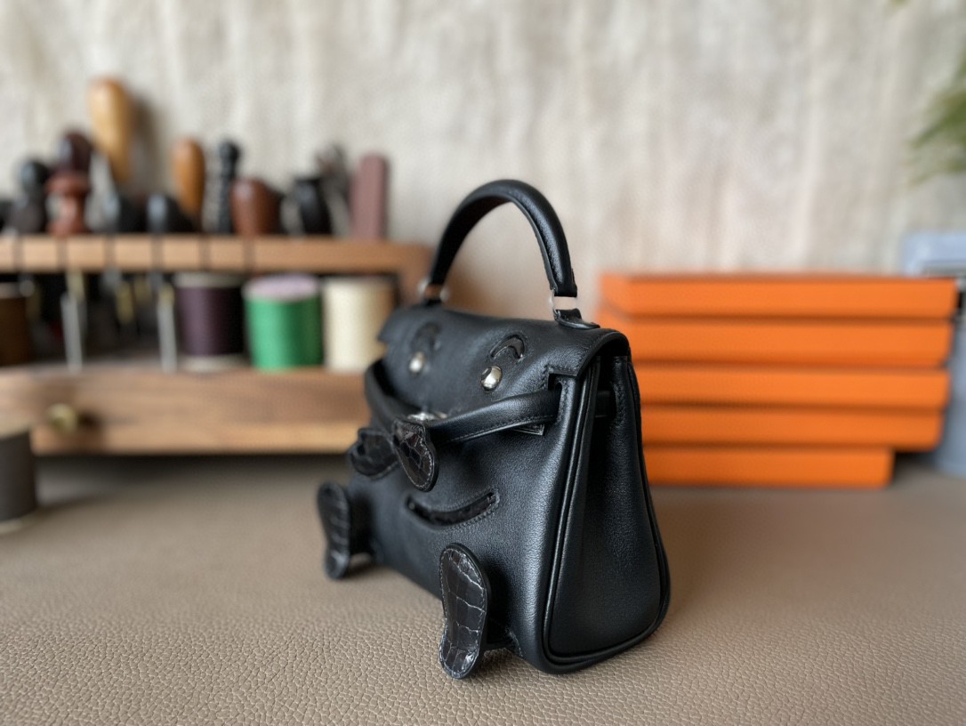Hermès（爱马仕）Kelly doll 娃娃包 黑色 亮美洲鳄鱼 拼 Swift  银扣