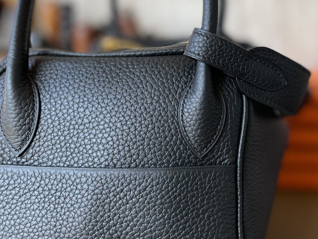 Hermès（爱马仕）Lindy 琳迪包 黑色 TC大牛皮 金扣 30cm