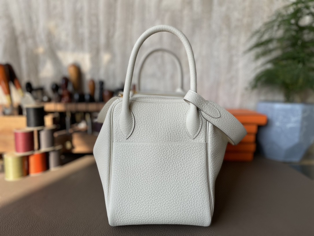 Hermès（爱马仕）Lindy 琳迪包 奶昔白 TC大牛皮 金扣 30cm