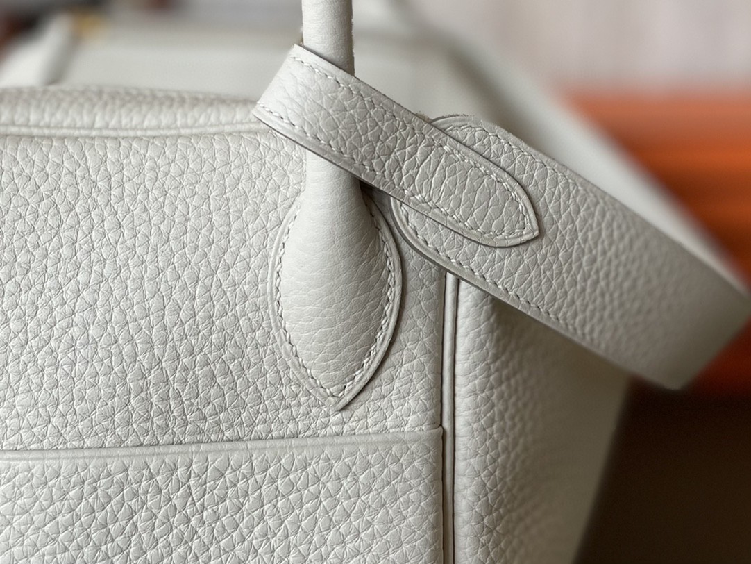 Hermès（爱马仕）Lindy 琳迪包 奶昔白 TC大牛皮 金扣 30cm