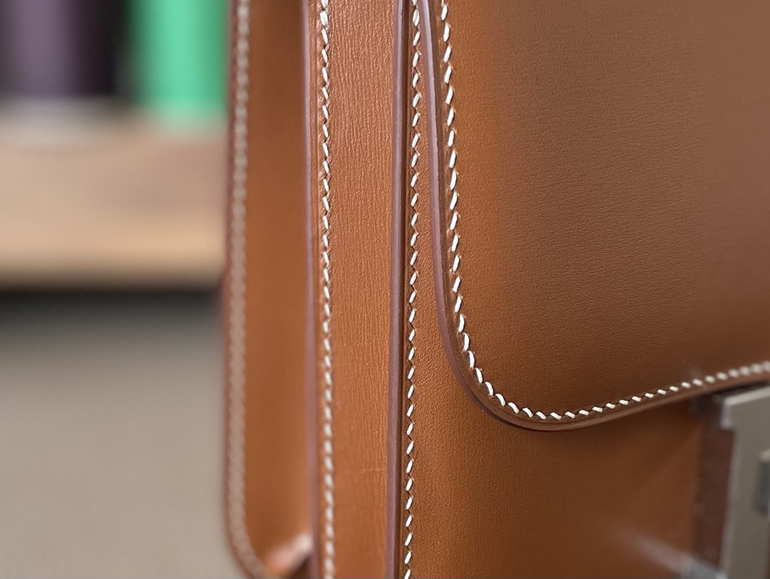 Hermès（爱马仕）Constance 小康 金棕色 BOX皮 银扣 19cm