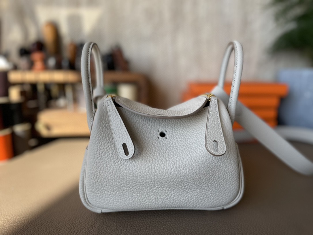 Hermès（爱马仕）Mini lindy 迷你琳迪包 珍珠灰 TC大牛皮 金扣 20cm