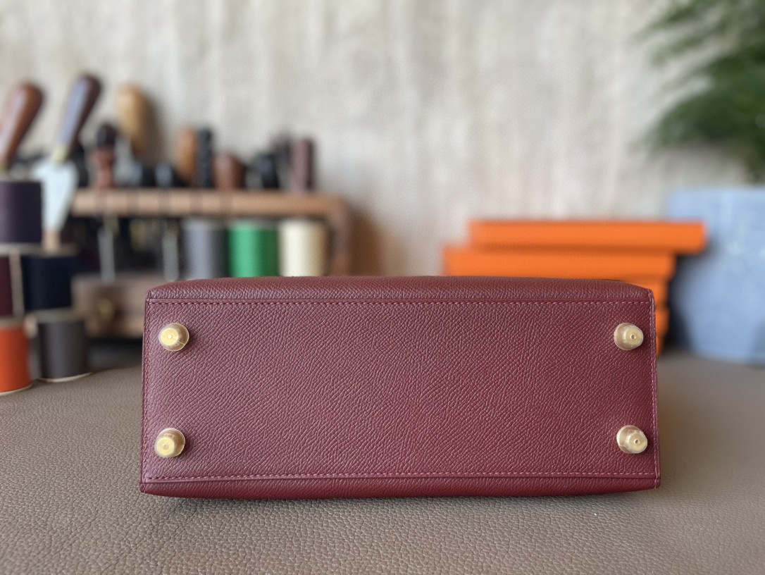 Hermès（爱马仕）Kelly 凯莉包 爱马仕红 EP 掌纹皮 金扣 25cm