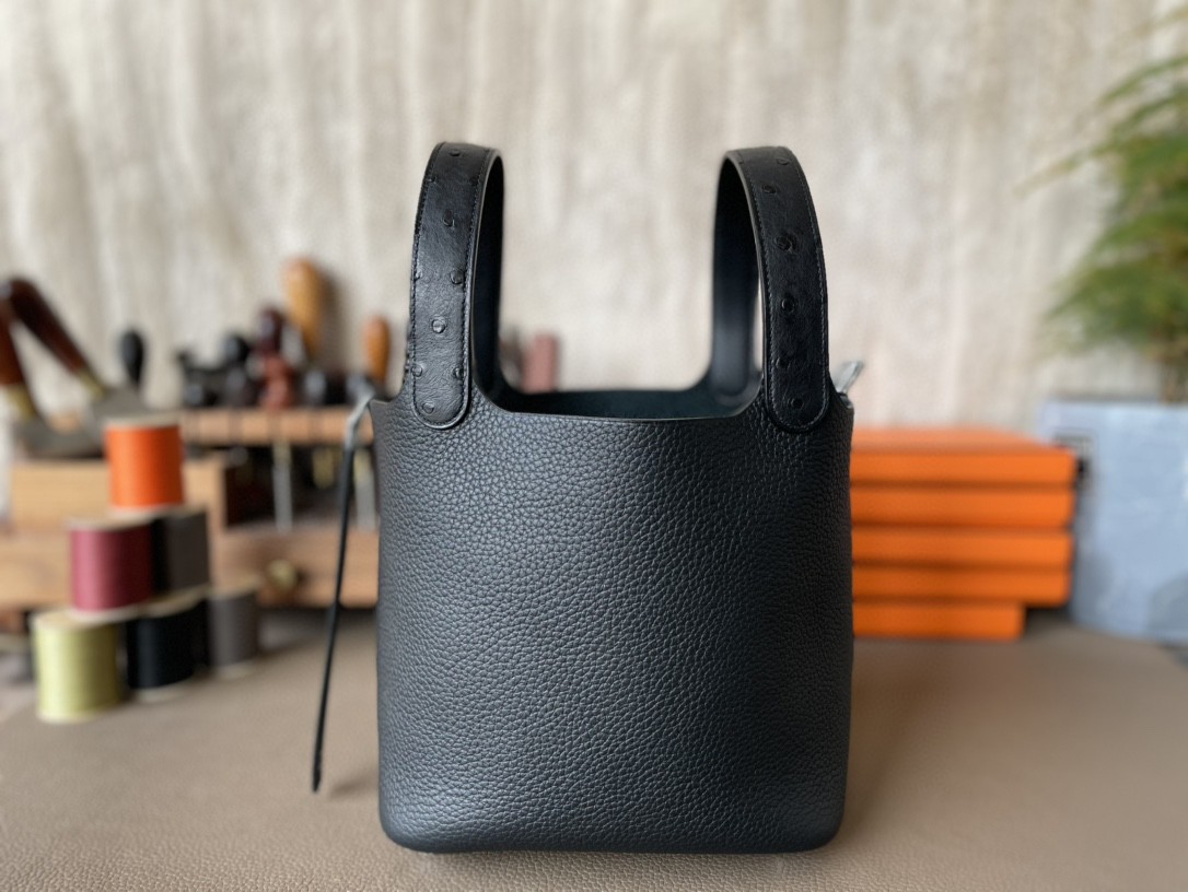 Hermès（爱马仕）Picotin 菜篮子 黑色 TC 拼 鸵鸟皮 银扣 18cm