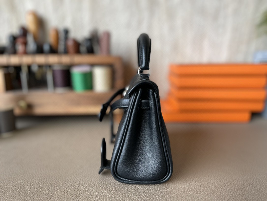 Hermès（爱马仕）Kelly doll 娃娃包 黑色 亮美洲鳄鱼 拼 Swift  银扣